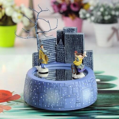 Romantic Winter Couple Skate Clockwork Music Box Mechanism Home Desktop Decoration Valentines Gift For Girls