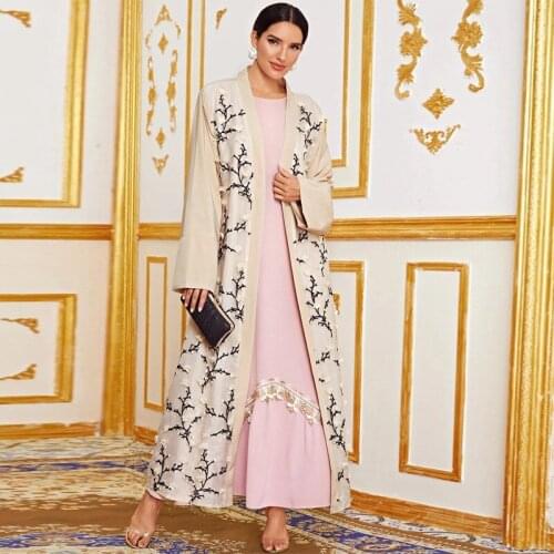 The New Muslim Abaya Gown Cardigan Is Outfitted With A High-end 3d Three-dimensional Floral Embroidered Dubai Temperament Robe