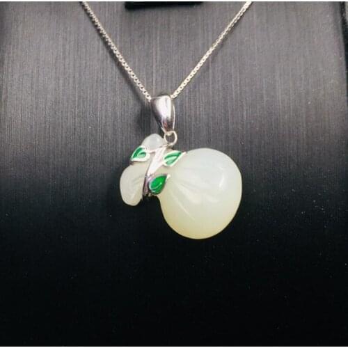 2019 Fashion S925 Silver Inlaid Hetian Jade Pendant Simple Atmospheric Lucky Bag Necklace, Designed for Womens Jewelry Gifts