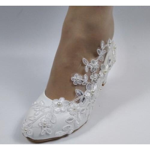 2020 Women wedding shoes Bridesmaid Dress shoes Thick Heeled 6.5cm Med Heel Shoes white Lace shoes flower female shoes