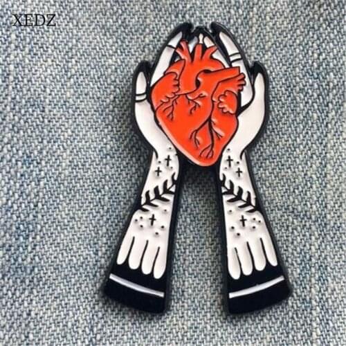 XEDZ New hands holding heart brooch leaves fingers arm brooch red heart badge horror halloween brooch jewelry gift denim clothes