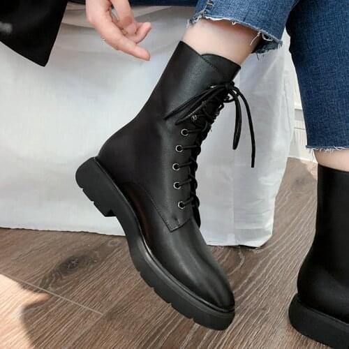Osunlina 2021 Autumn Handmde Boots Round Toe Lace up Genuine Leather Ankle Boots For Woman Comfortable Square Heels Shoes A014