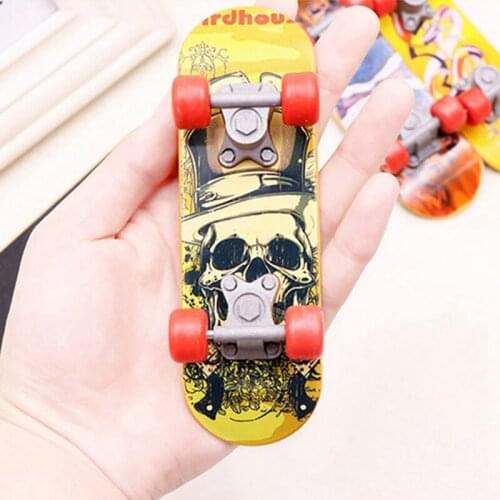 Color Random Children Large Fingerboard Alloy Skateboarding Fingerboard Cute Party Favor Toys Gift for Kids