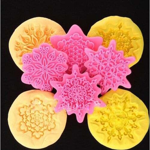 4Pcs/lot Flower Shape Cake Embosser Lace Press Mold Biscuit Stamps Fondant Sugarcraft Cookie Cutter Kitchen Tools Bakeware