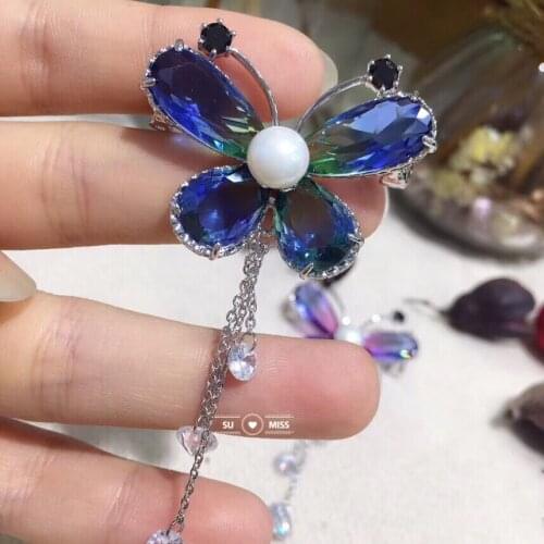 Crystal Vintage Butterfly Brooches for Women Large Insect Brooch Pin with Tassel Fashion Dress Coat Accessories Cute Jewelry