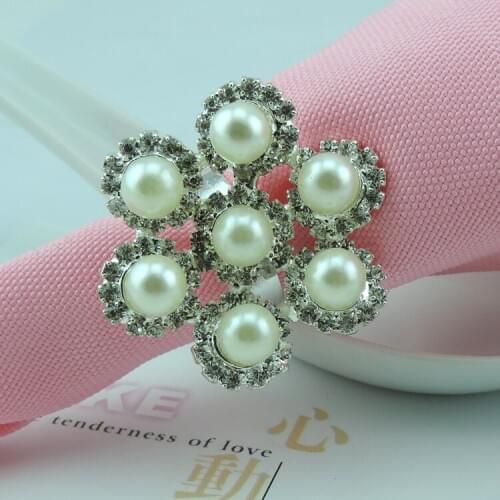 Wedding Crystal Napkin Rings Flowers Shiny Rhinestone Pearls Napkin Rings Hotel / Wedding Supplies Table Decoration Accessories