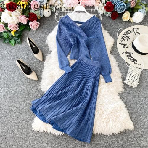 Gaganight Elgant Fashion Women Two Pieces Set Batwing Sleeve Knitted Lurex Pullover Sweater Pleated Midi Skirt Solid Female Suit