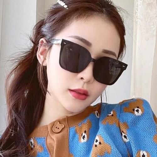 2021 New Square Oversized Woman Sunglasses Men Classic Fashion Plastic Sun Glasses Retro Design Luxury Eyewear Frame Uv400