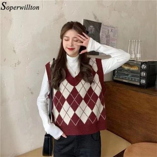 Sweater Vest Women Fall 2021 Winter Clothes Korean Tops Red Black Japanese Fashion Sleeveless Knit Plaid Casual Loose Autumn