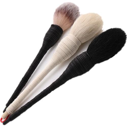 Profesional Flame Brush Flat Goat Wool Rattan Makeup Cosmetic Blush Powder Foundation Make Up Beauty Brushes For Makeup Brush