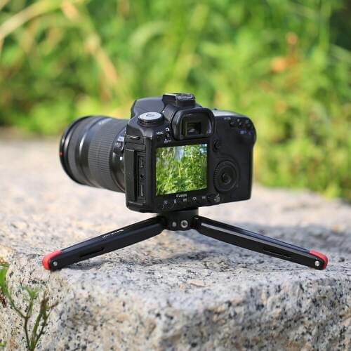 PULUZ Mini Adjustable Tripod Tripod Mount With1 / 4-inch Screws For DSLR & Digital Cameras Tripode Para Movil Trípode Para Móvil