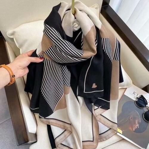 Hot 2021 Cotton Scarf Women Stripe heart Pattern New Viscose Ladies Scarves High Quality Soft Fashion Summer Shawls Female