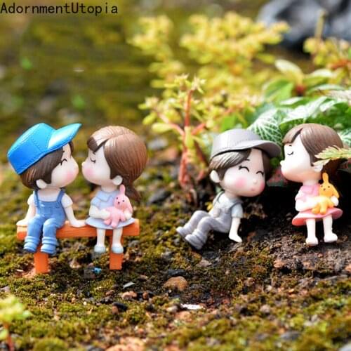 4PCS Sweety Lovers Couple Figurines Miniatures Fairy Garden Gnome Moss Terrariums Resin Crafts Home Decoration