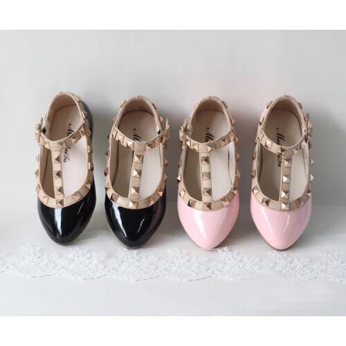 2017spring and summer PU leather princess shoes female child sandals cutout child single shoes breathable rivet t shoes