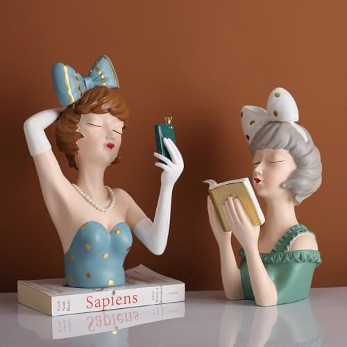 Creative Urban Girl Living Room Home Decoration Resin Crafts Ornaments TV Cabinet Wine Cabinet Porch Furnishings Birthday Gift