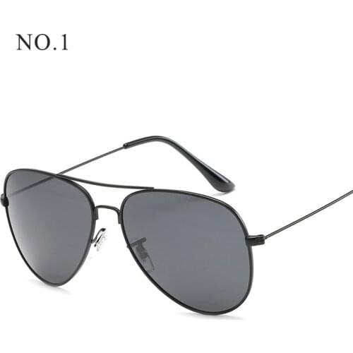 Q 1 PC European Trend Sunglasses Metal Driving Glasses Character Polarized Light Men/Women Supplies Travel Accessories Glasses