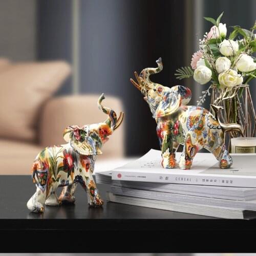 European Resin Painted Elephant Figurines Living Room Furnishings Cute Animal Sculpture Crafts Home Decoration Christmas Gifts