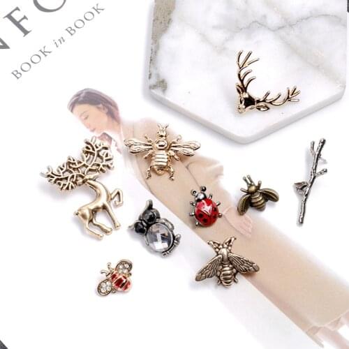 1 pcs exquisite retro three-dimensional metal cute insect Animal brooch jewelry wholesale suitable for men and women Collar Clip