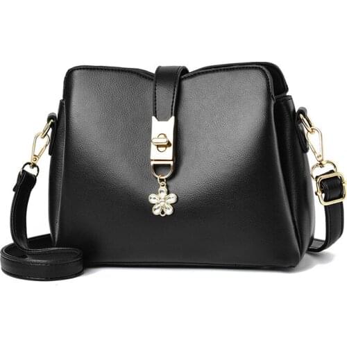 2021Messenger bag Stitching buckle Multi-Pocket Crossbody Bag Female Purses Chain Design PU Leather Shoulder Bags Flower pendant