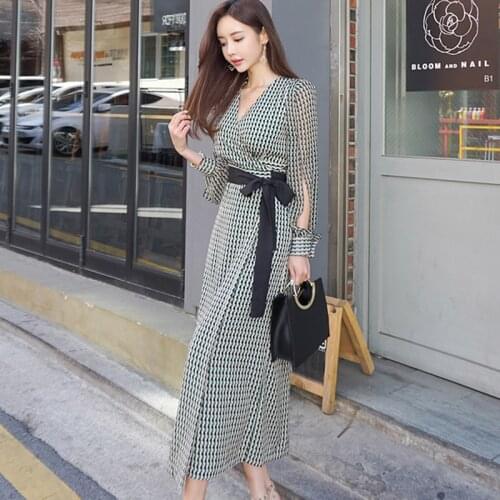 SHTONGHUA 2019 Summer Elegant Party Dress Women Split Sleeves Plaid Office V neck Dress Casual Ankle Length Beach Maxi dress