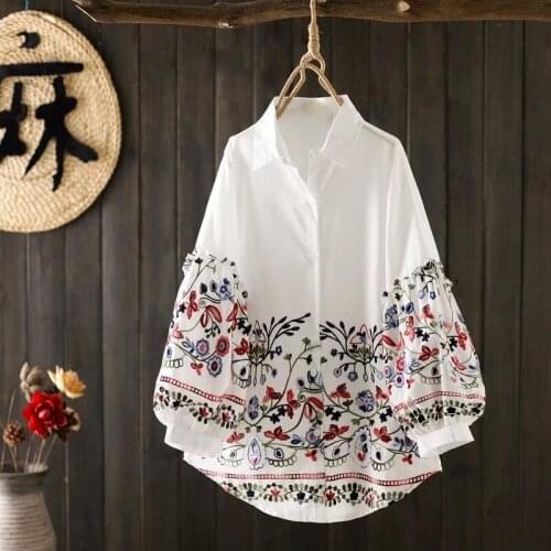 Vintage Embroidery Women White Shirts Summer 2021 Turn-Down Collar Lantern Sleeved Loose Female Outwear Coats Tops