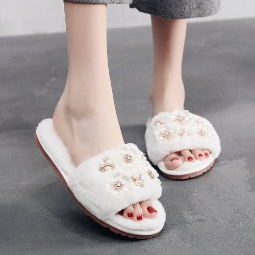 Winter Women Slippers Fashion Rhinestone Flowers Warm Furry Slippers Ladies Slip On Flats Female Slides Cozy Home Shoes qq969