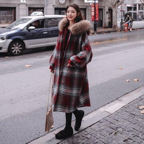 2020 Coats Female Winter Woolen Jackets Red Plaid Fashion Big Fur Collar Loose Korean Style Long Thick Cloak Warm Manteau Femme