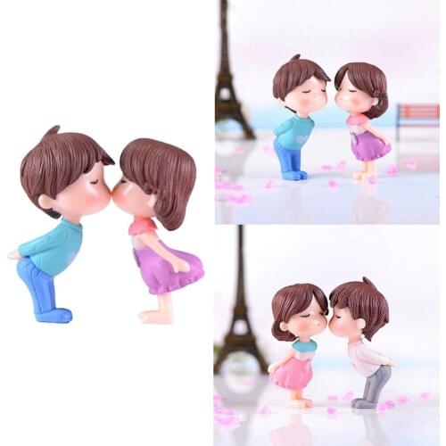 2Pcs Kiss Dolls Mini Landscape Ornaments Figurines Fairy Garden Dollhouse Decor Home Bedroom Office Micro landscape decoration