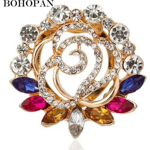 Luxury Rhinestone Hollow Rose Shape Brooch Fashion Jewelry Brooches For Women Brooch Flower Clothing Scarf Accessories Gift