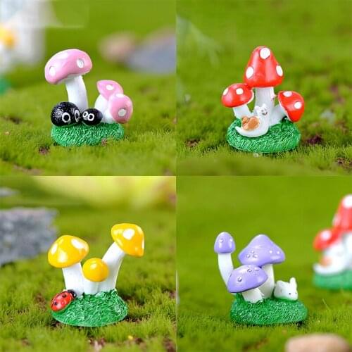 Mini Mushroom Cartoon Plant Decor DIY Garden Ornaments Resin Crafts Moss Home Table Decoration Miniature Figurine Shooting Props