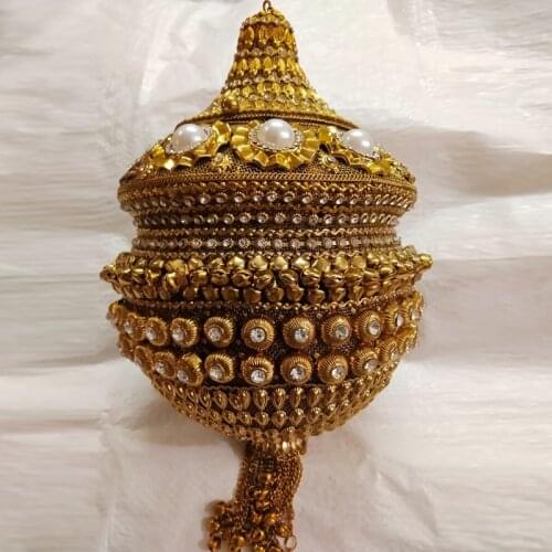 DOYUTIG New Arrival Indian Design Womens Metal Evening Bags With Shiny Crystal Lady Handmade Short Tassel Wedding Handbags F779