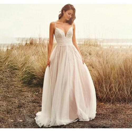 New Arrival Graceful Blush Lace Bridal Wedding Dresses Sleeveless with Spaghetti Straps Wedding Gowns for Bride Back Out 2021