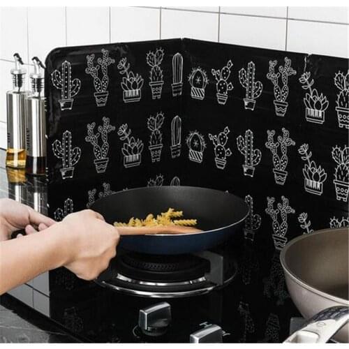 Hot 100pcs Kitchen Gadgets Oil Splatter Screens Aluminium Foil Plate Gas Stove Splash Proof Baffle Home Kitchen Cooking Tools