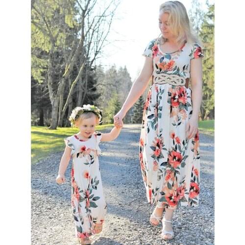 Mommy and Me Dresses New Family Matching Clothes Look Woman & Kid Girls Toddlers Outfits Mom Baby Clothes Mother Daughter Dress