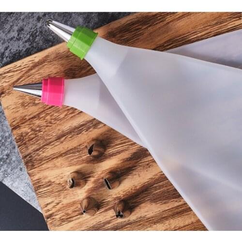 Silicone Piping Bag 6 Stainless Steel Nozzles Reusable Baking Tool Baking Pastry and Bakery Accessories Cake Decorating Tools
