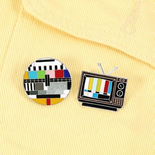 Old TV Screen Antenna Retro Brooches Round Vintage No Signal Snowflake Funny Enamel Pins Old-school Jewelry Friends Denim Lapel