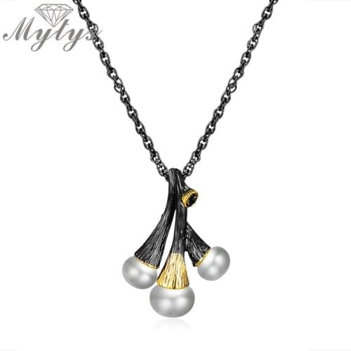 Mytys Fashion Women Pearl Flowers Pedant Necklace Vintage Black Gun Necklace Neo-Gothic Costume Jewelry Collier Bijoux CN524