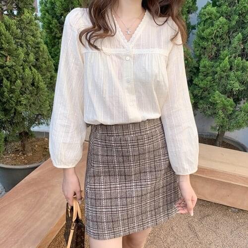 QOERLIN 2021 Spring French Retro Cotton Linen Temperament Lace Embroidery V-neck Blouse Women Single Breasted Tops Shirts Ladies