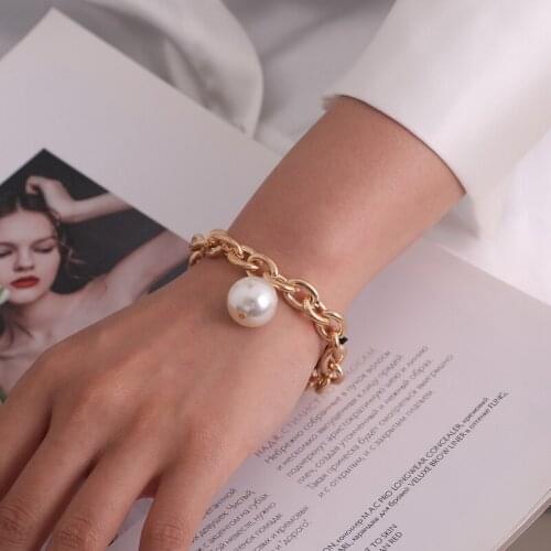 Vintage Punk Hollow Thick Chain Imitation Pearl Charm Bracelets for Women Ladies Fashion Metal Bracelet Jewelry Gift YN1918