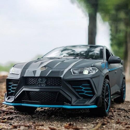 2021 New 1:32 Lamborghini URUS simulation alloy car model Sound and light crafts decoration collection toy tools gift