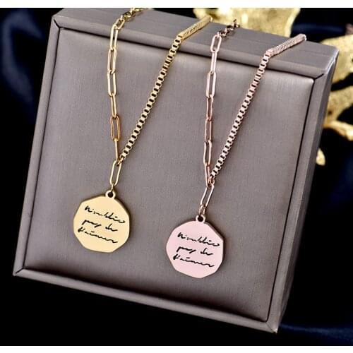 316L stainless steel fadeless web celebrity with a niche design feeling cold wind light luxury collarbone chain sweater chain