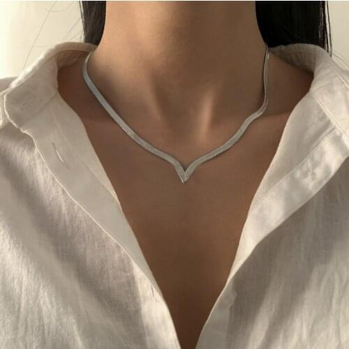 V-Shaped Short Collar Clavicle Necklace Simple Minimalist Copper Flat Snake Chain Choker Necklace Punk Lady Herringbone Jewelry