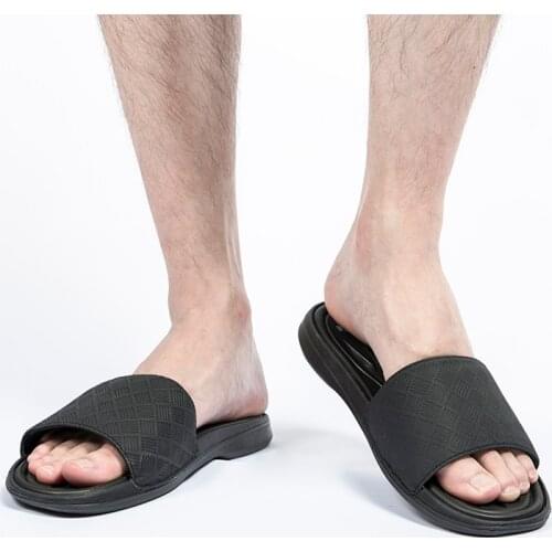 2021 New Men Slippers Non-slip Home Soft Slippers Bath Leaky Slippers Slides Mens Shoes House Slippers Couple Bathroom Anti-slip