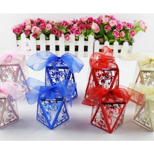 New Diamond Shape Laser Cut Hollow Carriage Favors Gifts Candy Boxes With Ribbon Baby Shower Gift Box Wedding Party Supplies