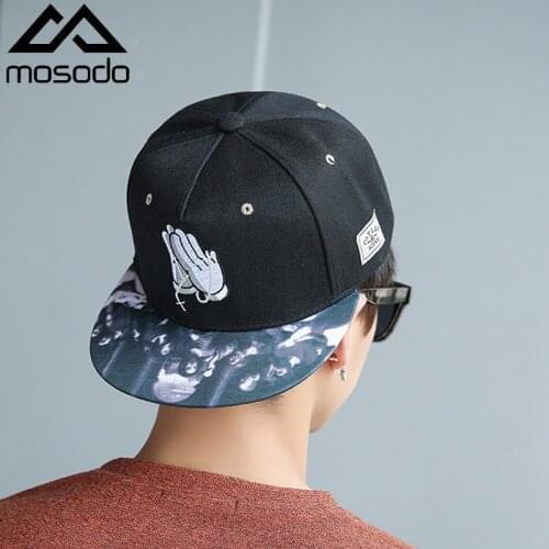 Mosodo New Hip Hop Hat Mens Solid Color Flat Brim Hat Womens Summer Outdoor Baseball Hat Student Fashion Skateboard Hat