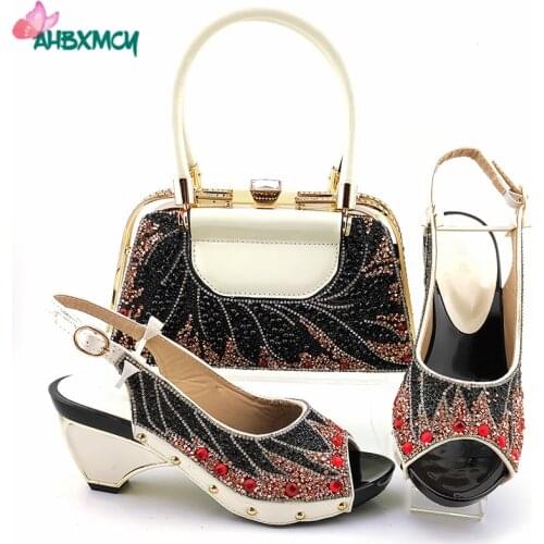Italian Design 2021 Newest White Color Hot Selling Elegant Ladies Shoes and Bag Set Decorated With Rhinestone for Party
