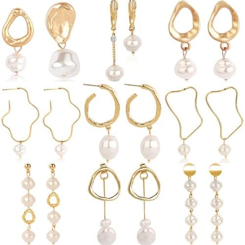 New Design Women Natural Freshwater Pearl Loop Irregular Earrings Geometric Asymmetry Metal Pearl Dangle Earring Jewelry Gifts