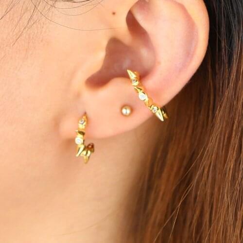 New Trend Gold Color Rivet Helix Piercing Earring Cuff Paved Cubic Zirconia Delicate Punk Stud Earring Fashion Women Jewelry ACC