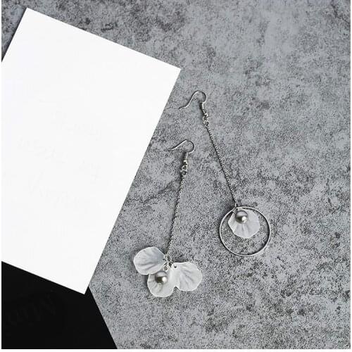 Vintage Wholesale Sale New Fashion Earrings Personality Temperament Wild Flowers Tassel Long Tassel Asymmetric Ms. Earrings