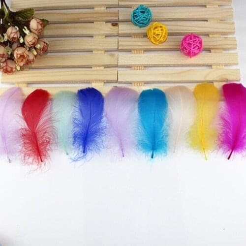Wholesale 100 Pcs 11 colors Goose Feathers 4-8 cm Plumes For Crafts Jewelry Hats Fashion Earring Show Clothes Decorations